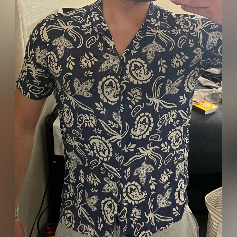 Zara Mens Button-Down Shirt